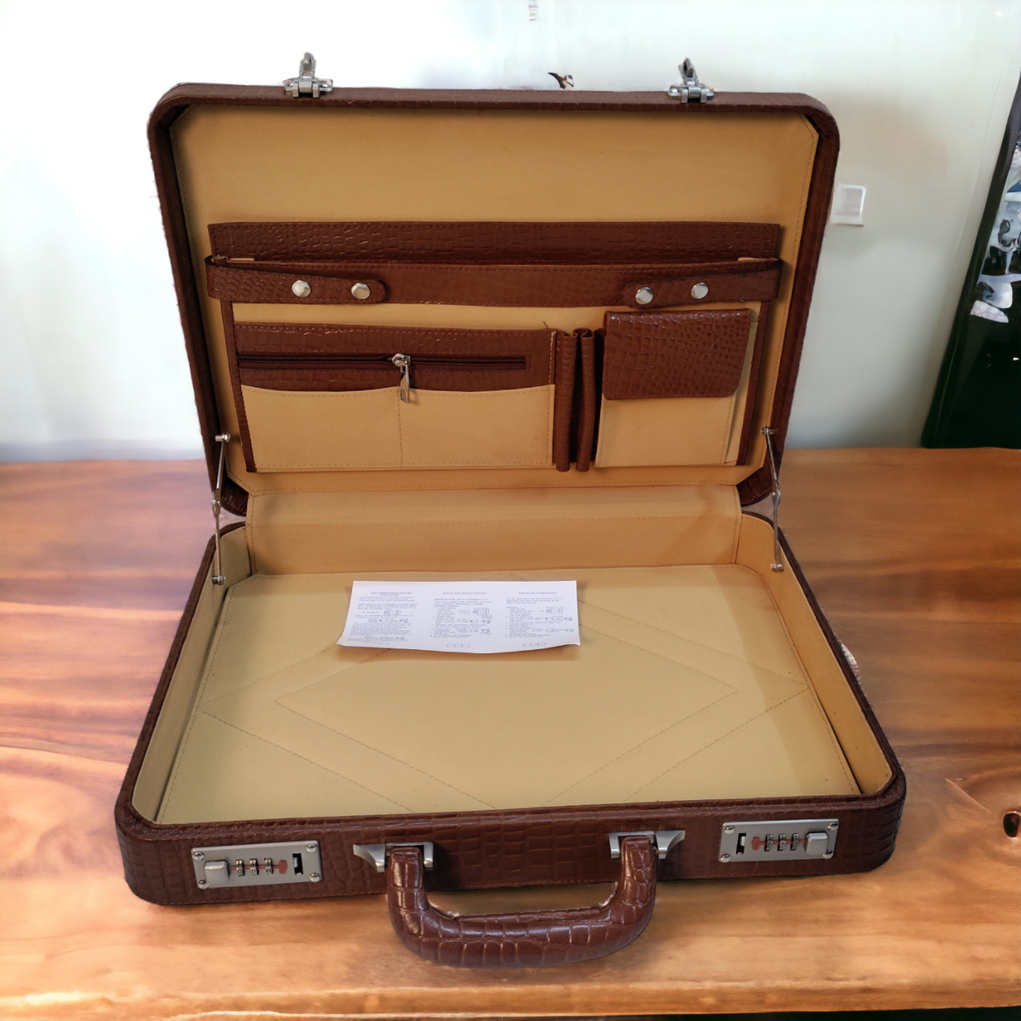 Leather Briefcase for Men Leather Attache Briefcase Corporate Gift Executive Leather Handbag for Men Leather Suitcase