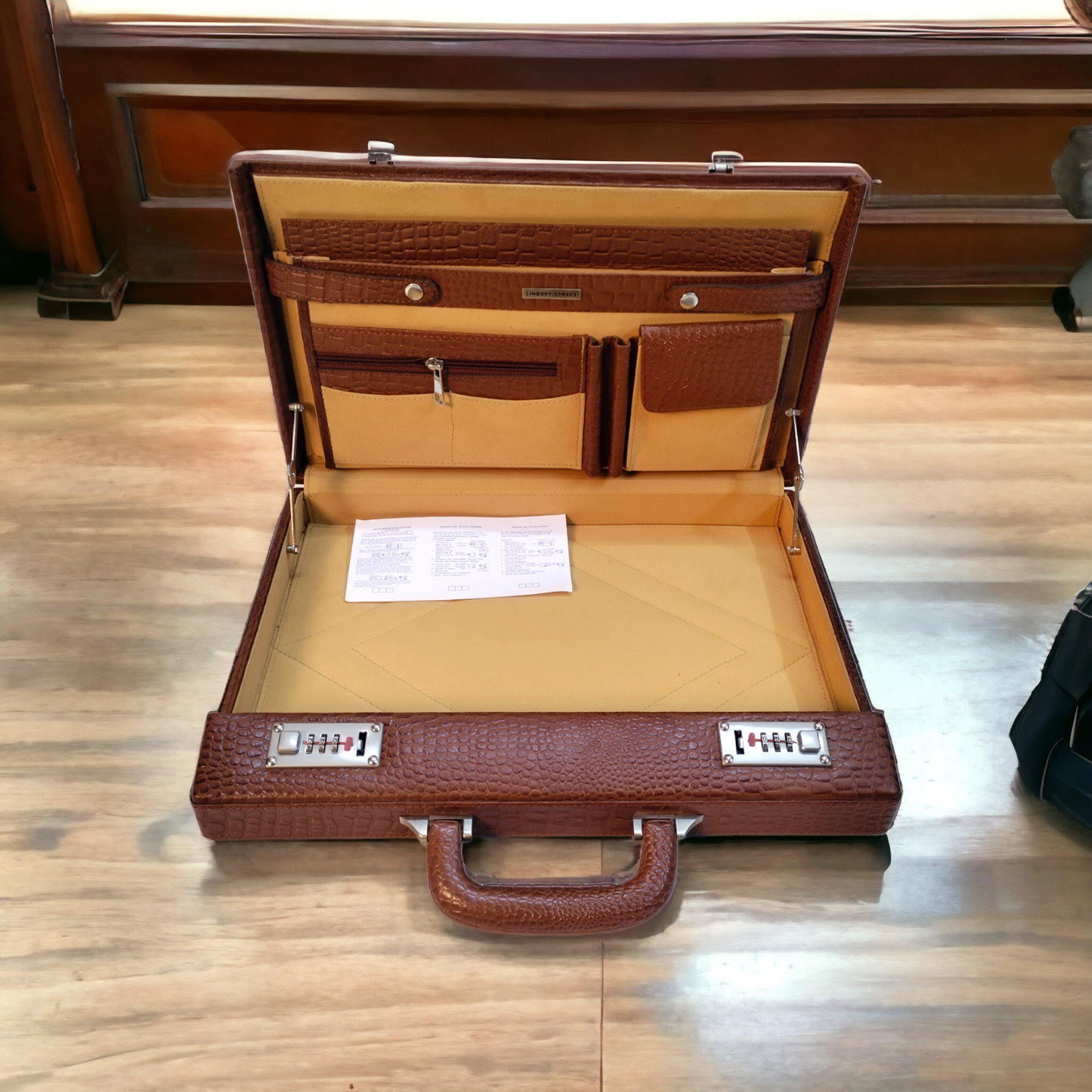 Leather Briefcase for Men's Leather Handbag for Men and Women Laptop Bag MacBook Bag Slim Attache Briefcase Leather Office Handbag