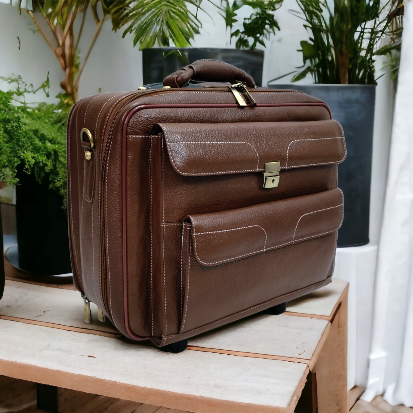 Genuine Leather Trolley Bag Cabin Trolley Leather Weekender Leather Luggage with Wheels Tourist Luggage Overnighter Trolley